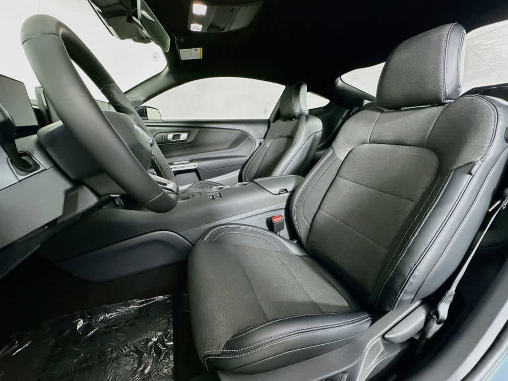 Ford Mustang EcoBoost 2026