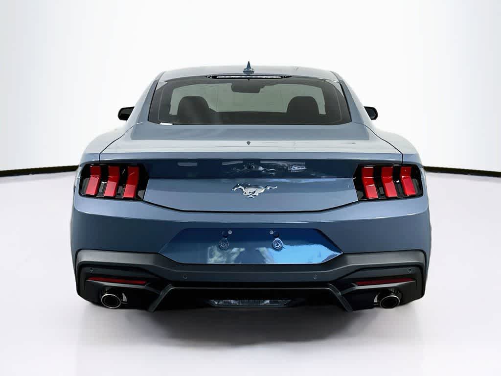Ford Mustang EcoBoost 2026