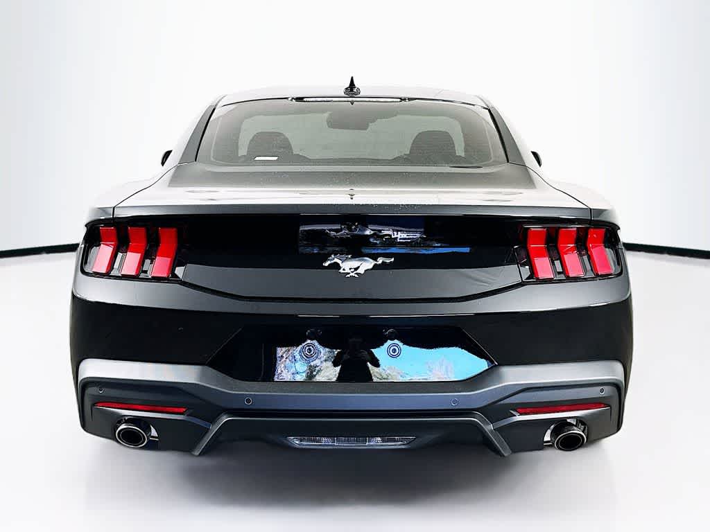 Ford Mustang EcoBoost 2026