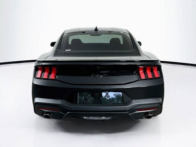 Ford Mustang EcoBoost 2026