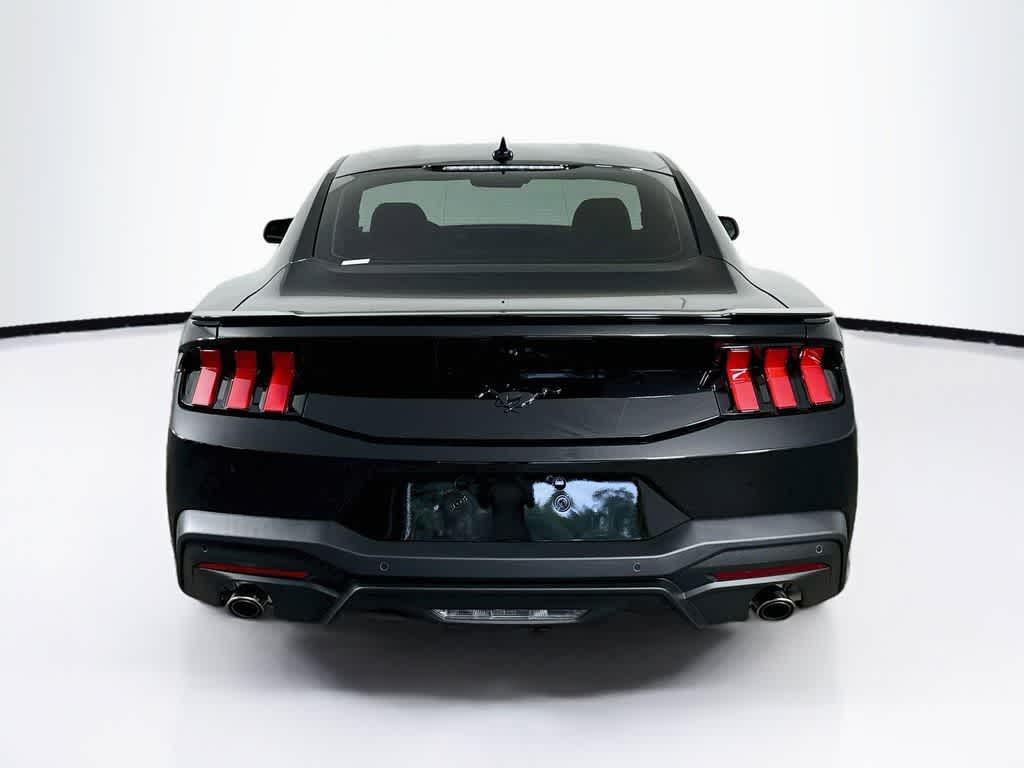 Ford Mustang EcoBoost 2026