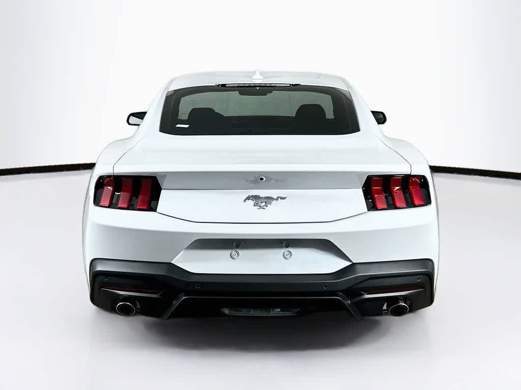 Ford Mustang EcoBoost 2026