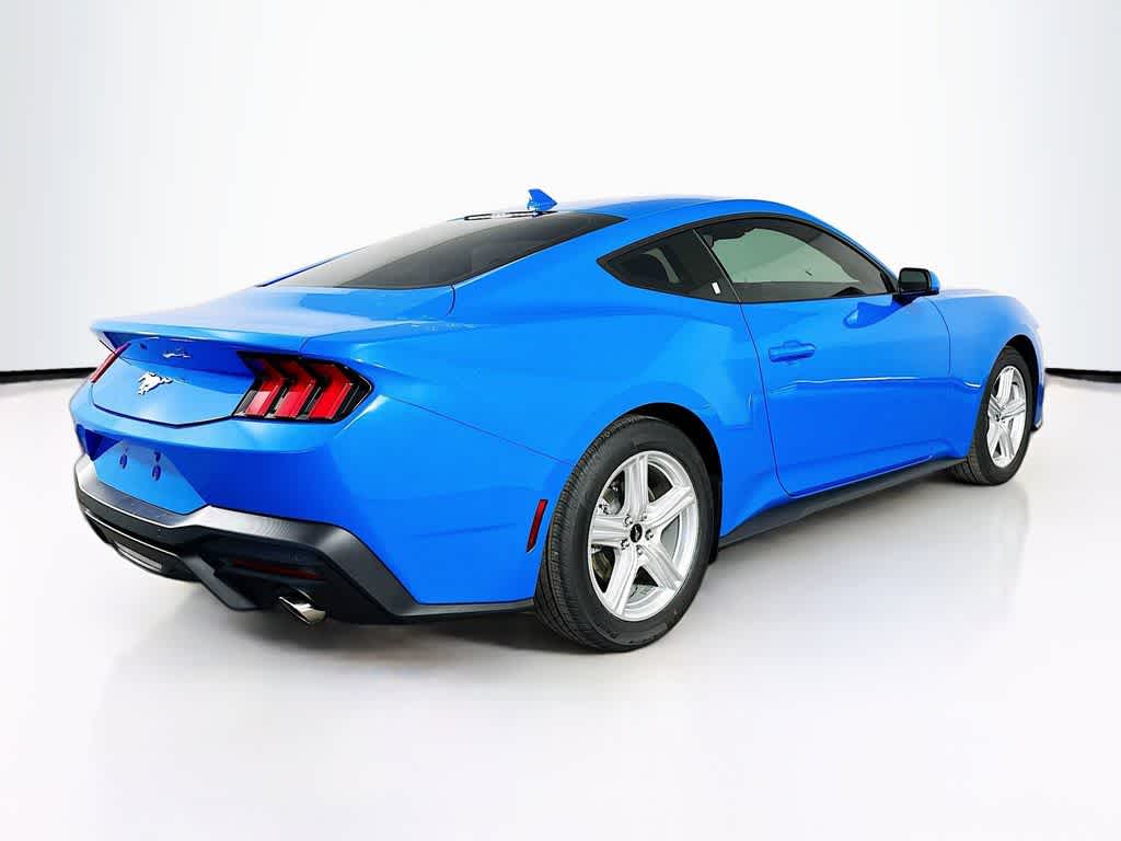 Ford Mustang EcoBoost 2026