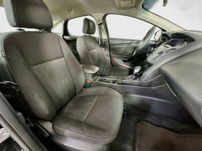 Ford Focus SE 2015