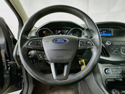 Ford Focus SE 2015