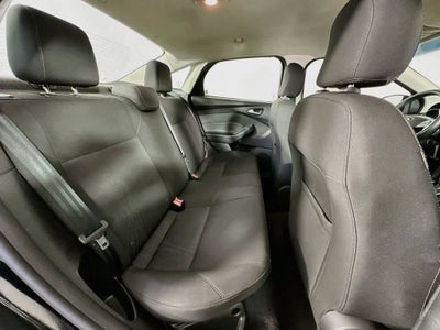 Ford Focus SE 2015