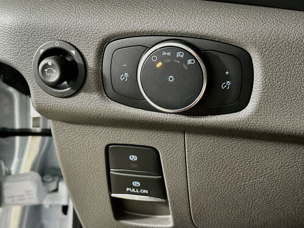 Ford Transit Passenger Wagon XL 2026