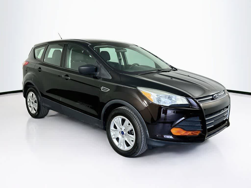 Ford Escape S 2013