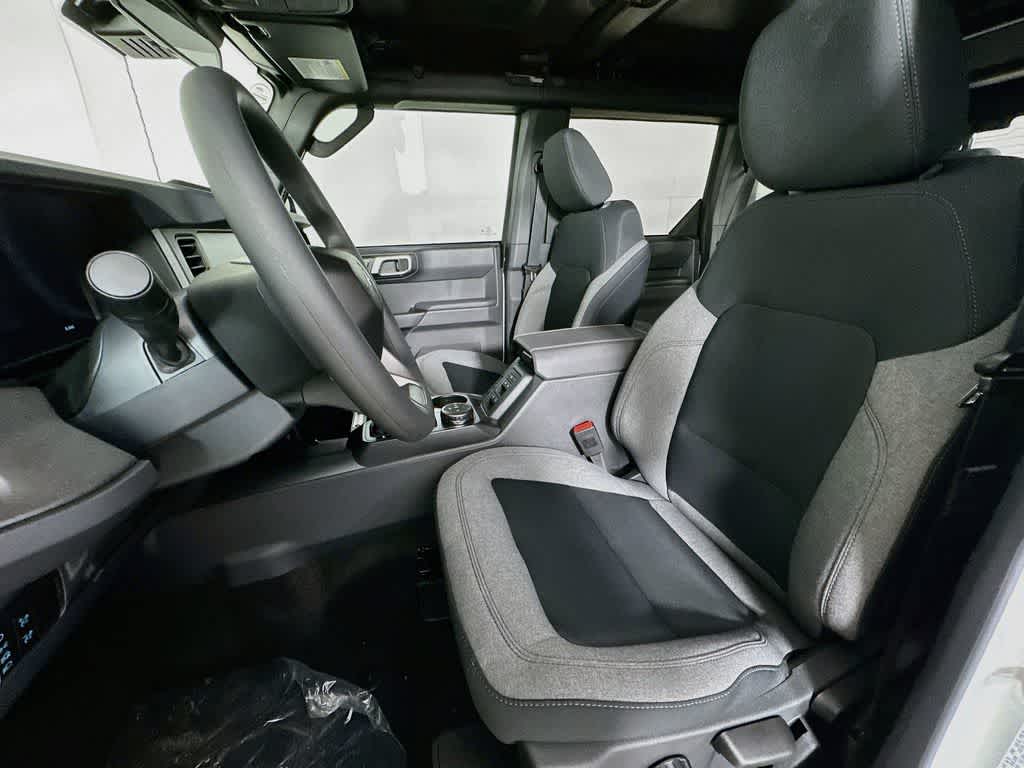 Ford Bronco Base 2026