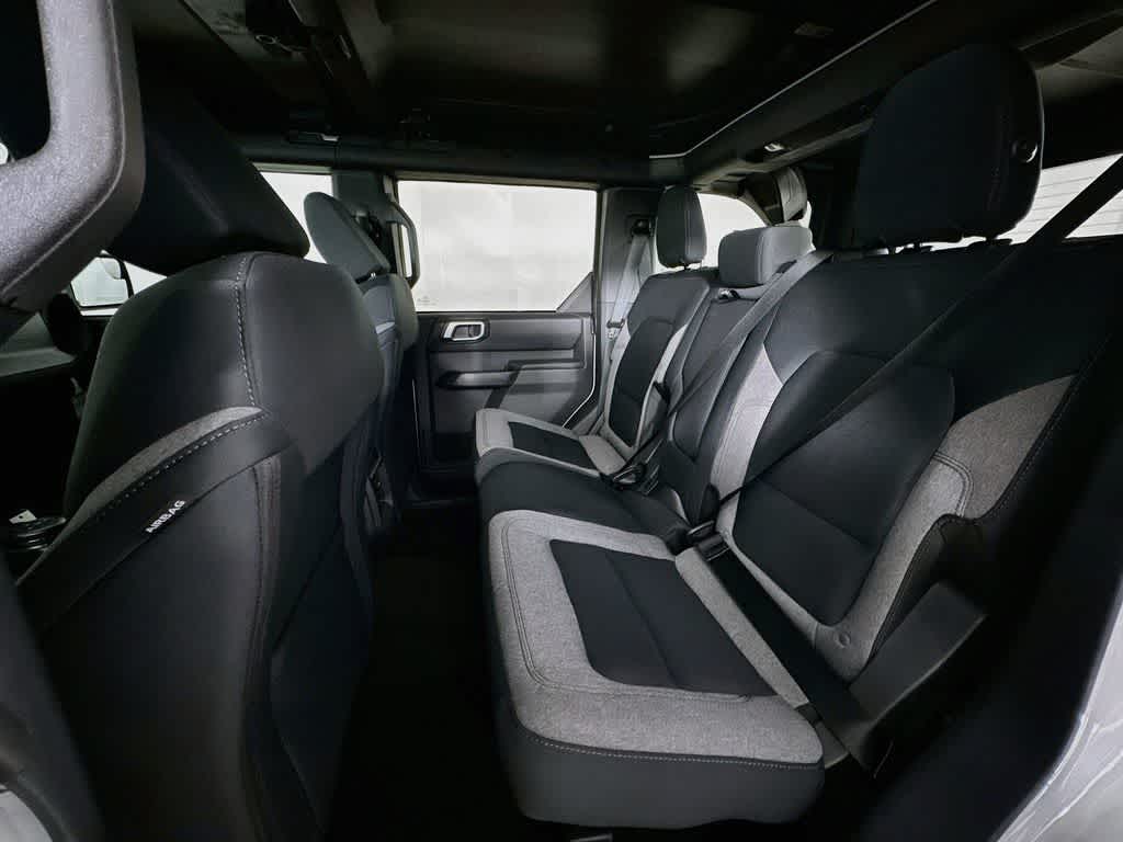 Ford Bronco Base 2026