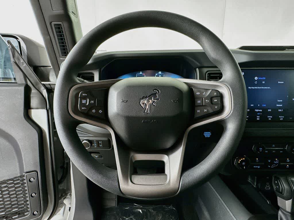 Ford Bronco Base 2026