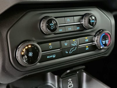 Ford Bronco Base 2026