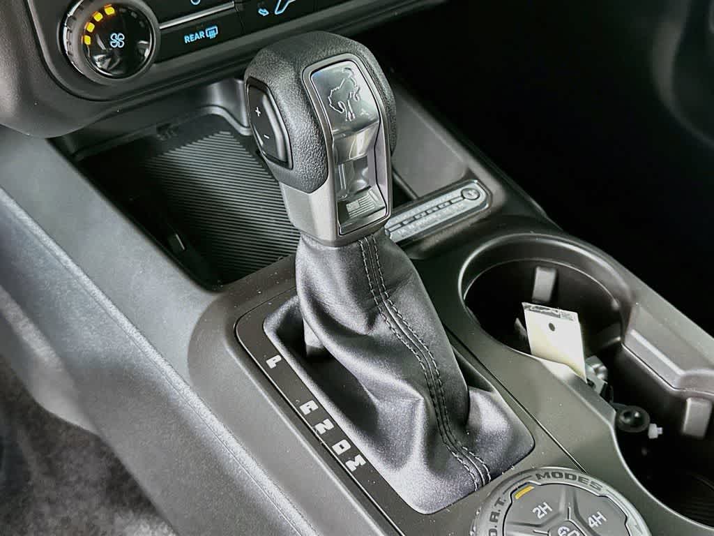 Ford Bronco Base 2026