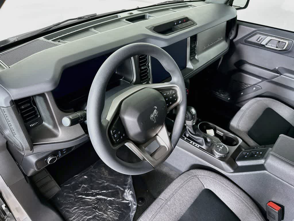 Ford Bronco Base 2026