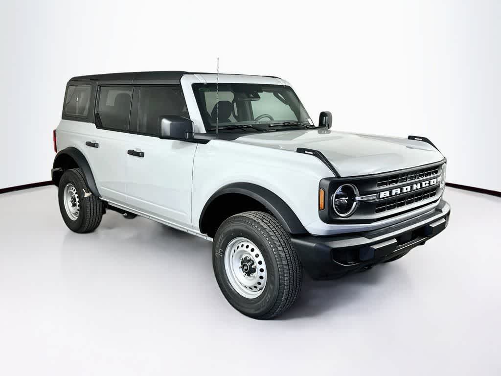 Ford Bronco Base 2026