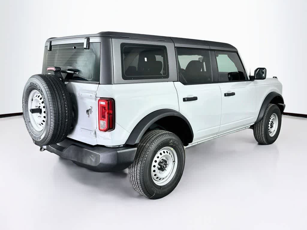 Ford Bronco Base 2026