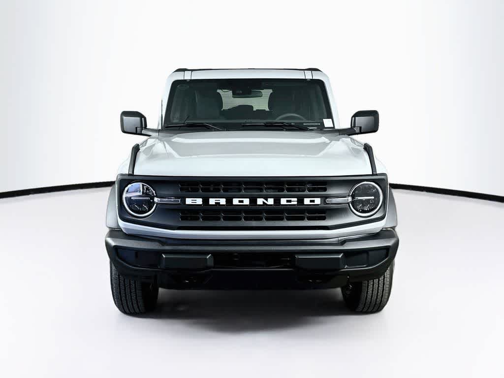 Ford Bronco Base 2026
