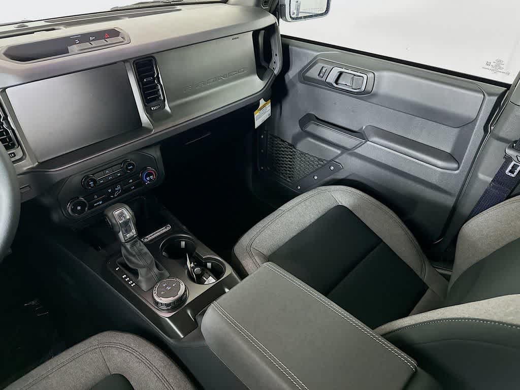 Ford Bronco Base 2026