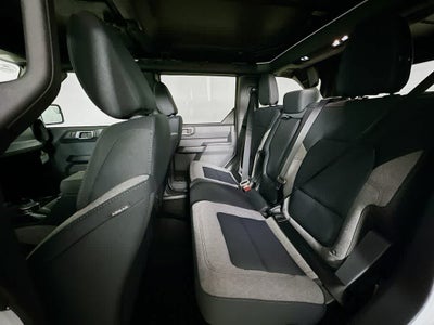 Ford Bronco Base 2026