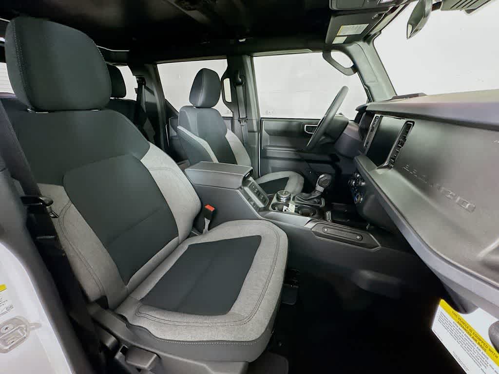 Ford Bronco Base 2026