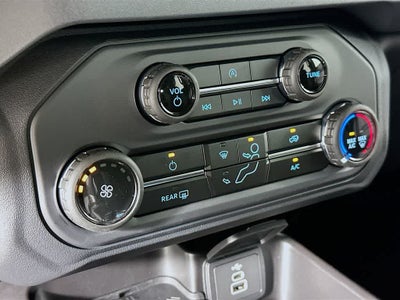 Ford Bronco Base 2026