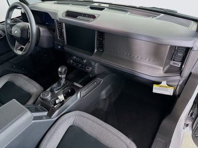 Ford Bronco Base 2026