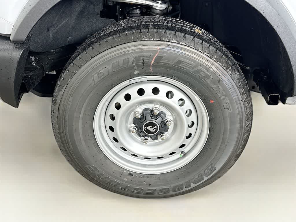 Ford Bronco Base 2026