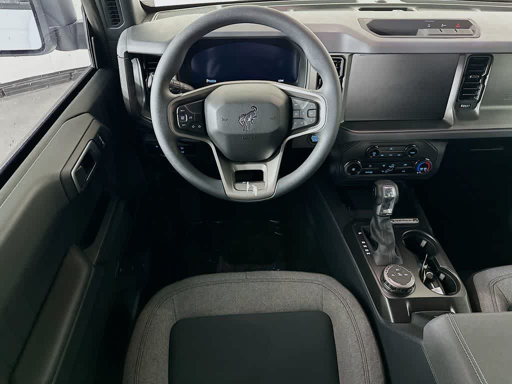 Ford Bronco Base 2026
