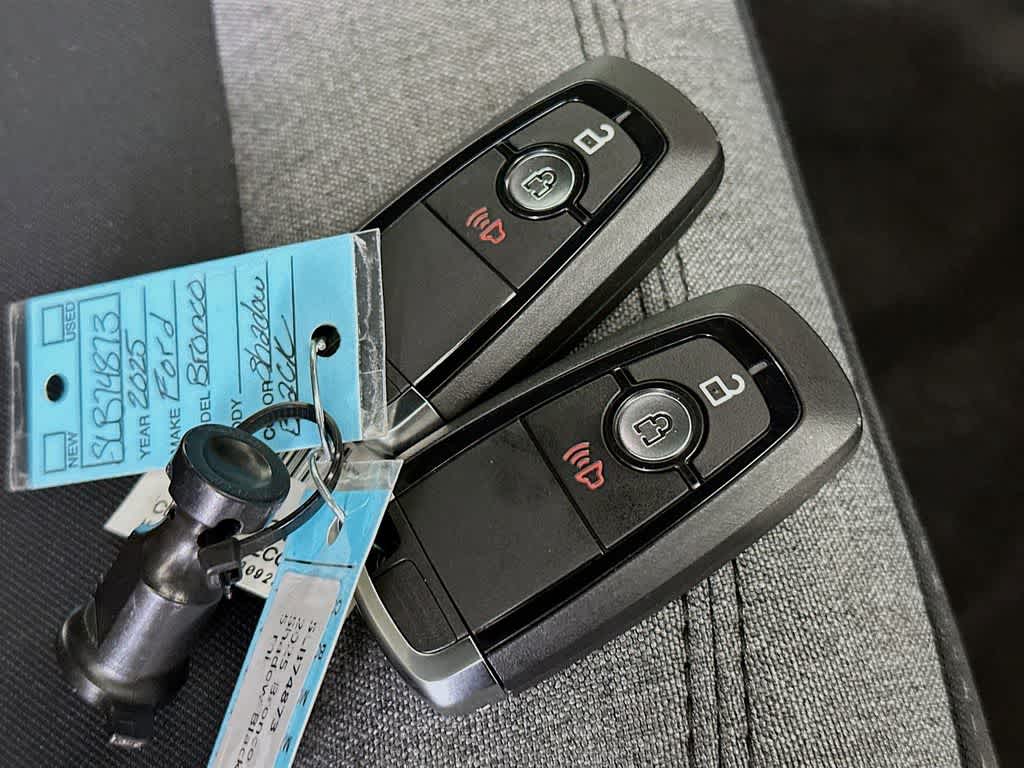 2025 Ford Bronco Base