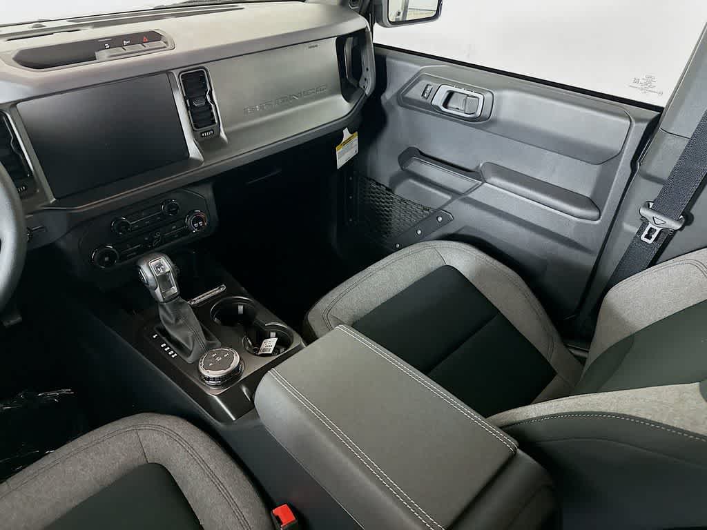 Ford Bronco Base 2026