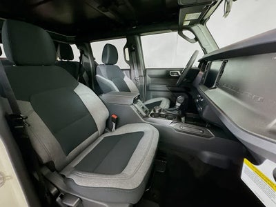 Ford Bronco Base 2026