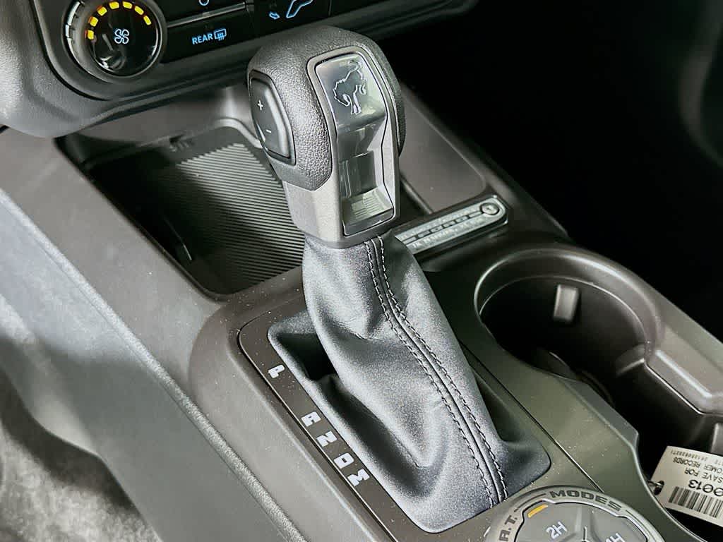 Ford Bronco Base 2026