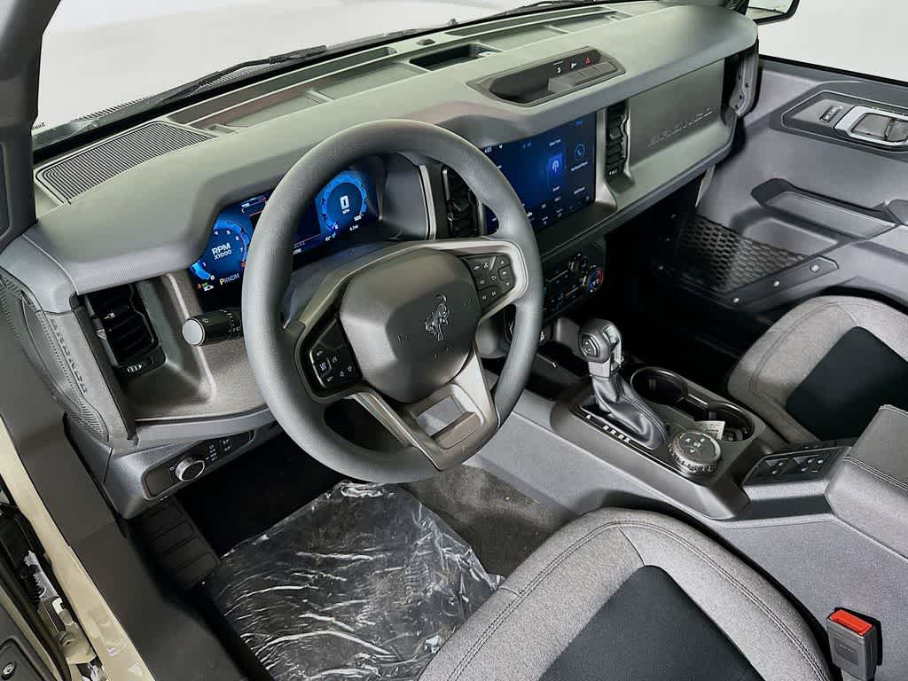 Ford Bronco Base 2026