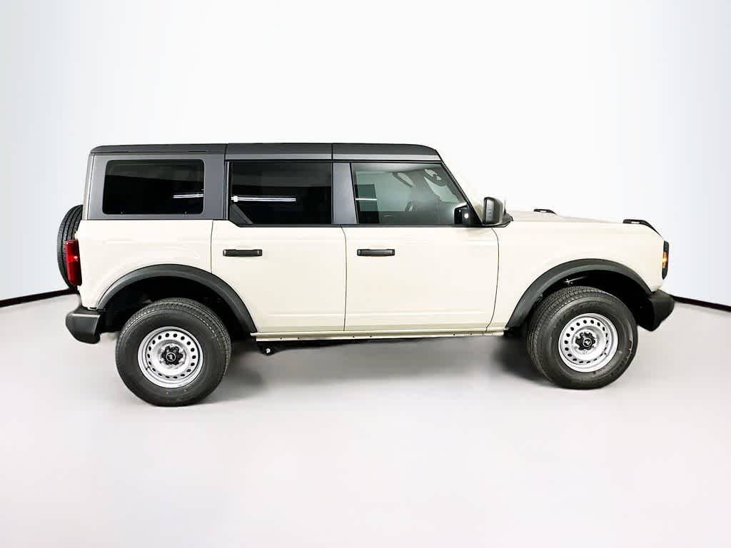 Ford Bronco Base 2026