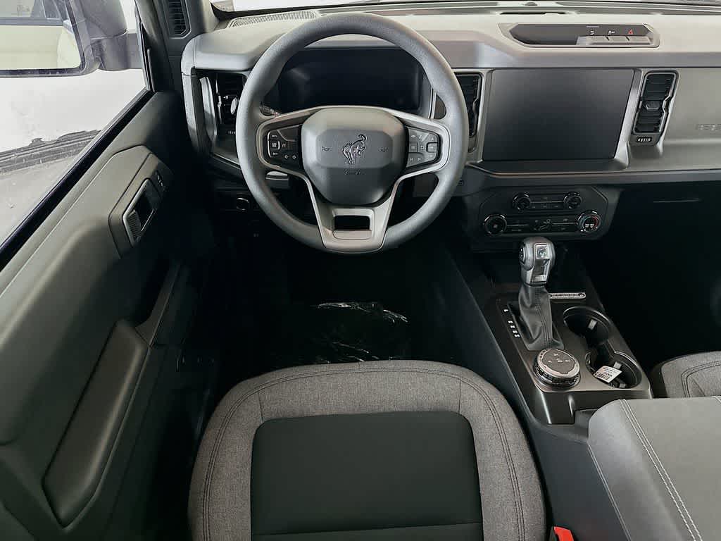 Ford Bronco Base 2026