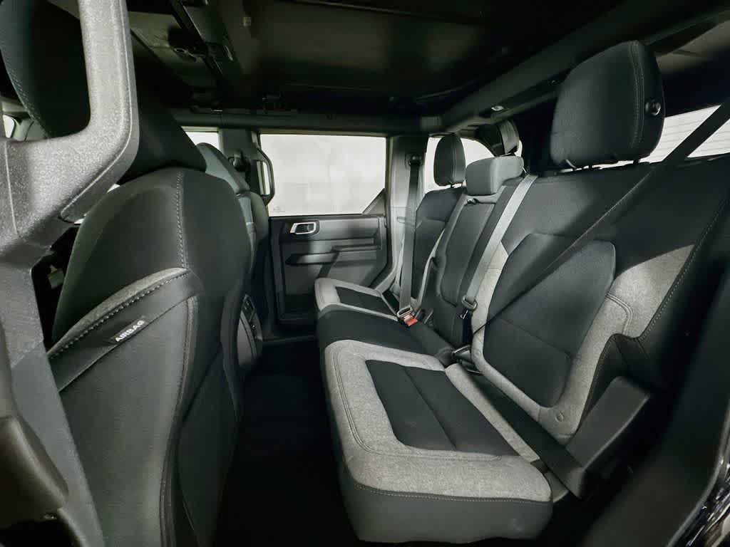 Ford Bronco Base 2026