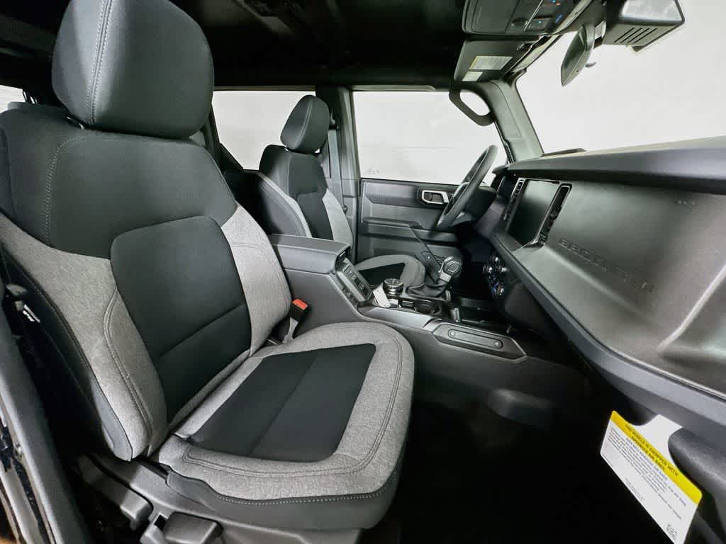 Ford Bronco Base 2026