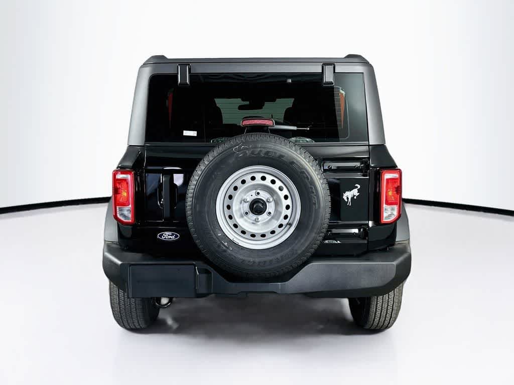 Ford Bronco Base 2026