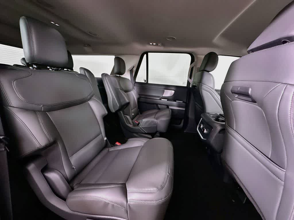 Ford Expedition Max Active 2027