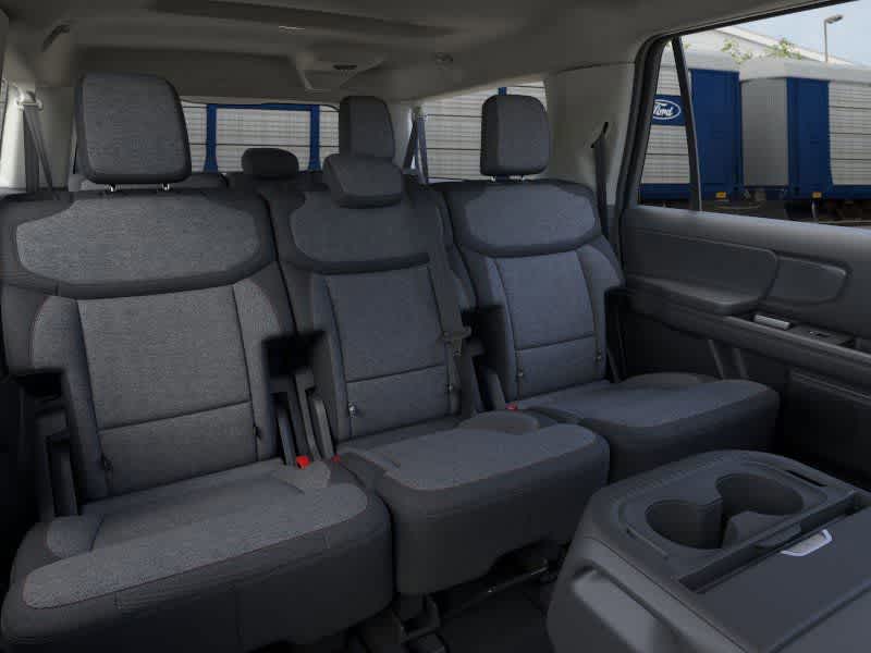 Ford Expedition Max Active 2026