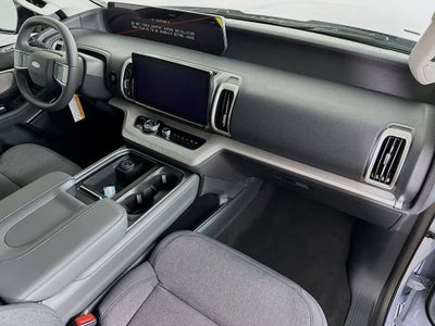 Ford Expedition Max Active 2026