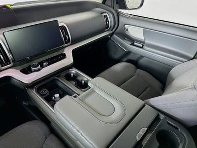 Ford Expedition Max Active 2026