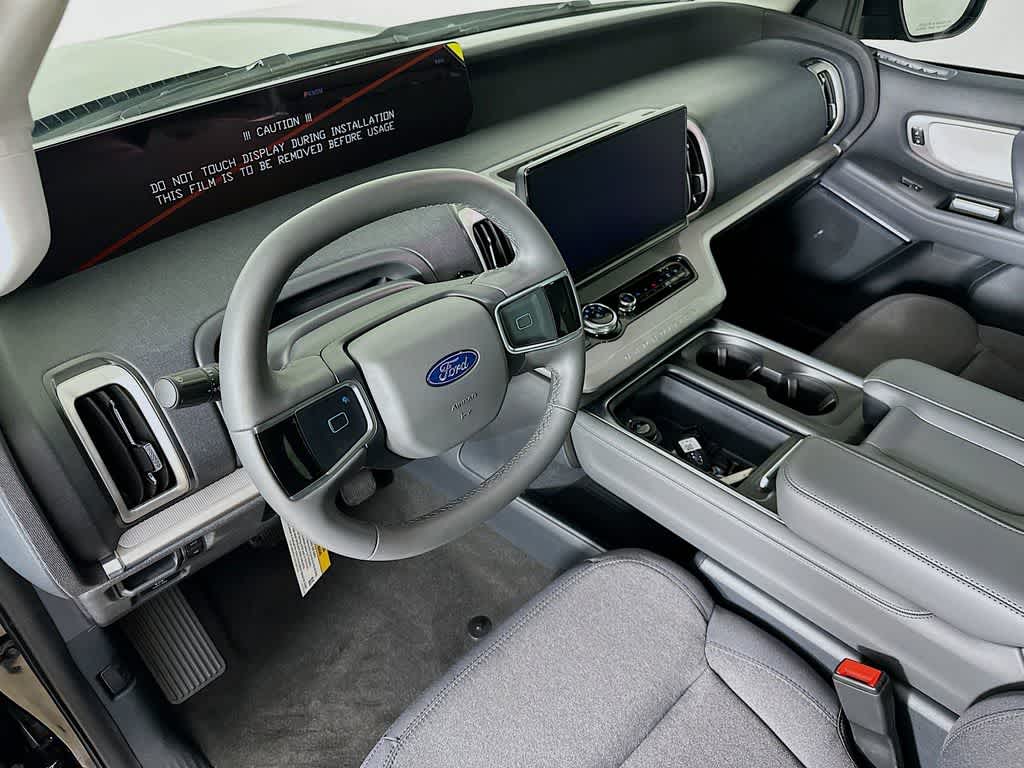 Ford Expedition Max Active 2026