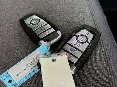 Ford Expedition Max Active 2026