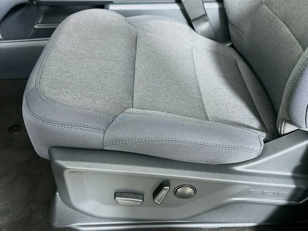 Ford Expedition Max Active 2026