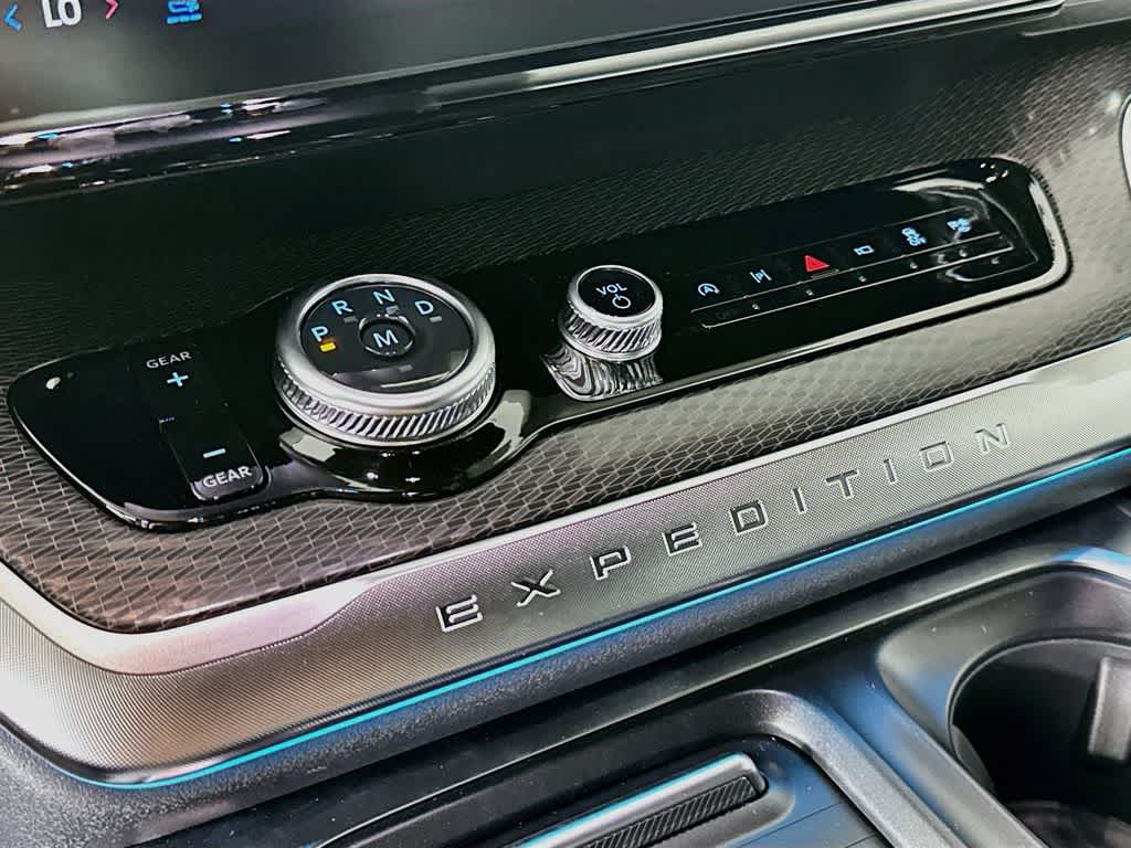 Ford Expedition Max Platinum 2027