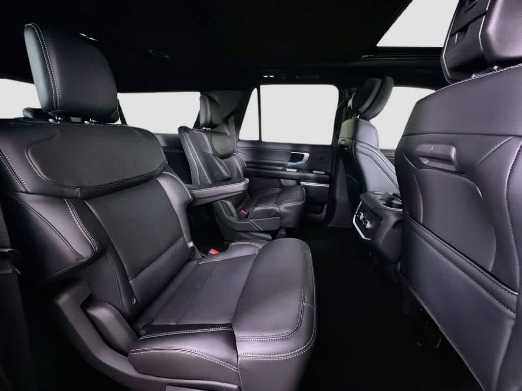 Ford Expedition Max Platinum 2027