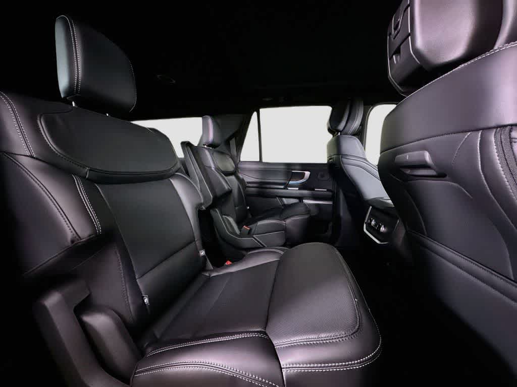 Ford Expedition Max Platinum 2027