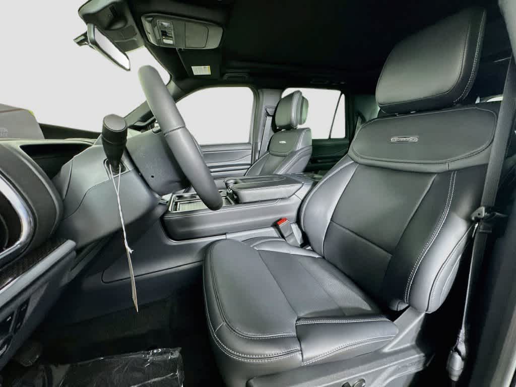 Ford Expedition Max Platinum 2027
