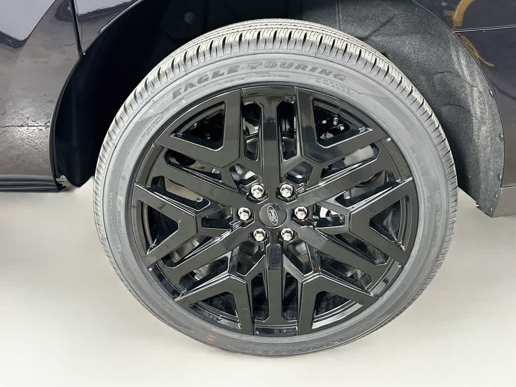 Ford Expedition Max Platinum 2027